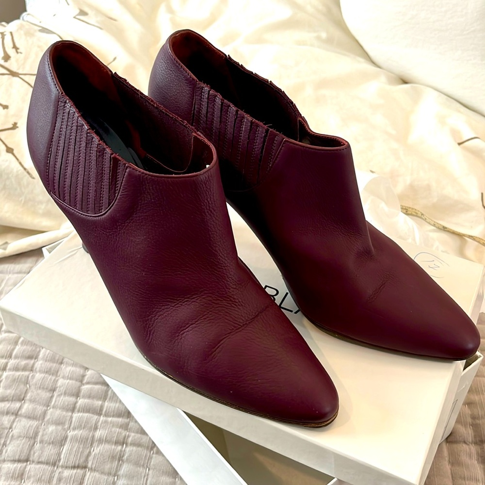 Manolo Blahnik Livrea Leather Ankle Bootie